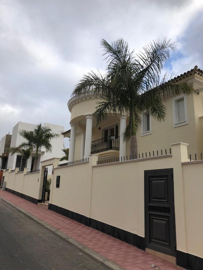 Villa Juliana 아데제 외부 사진